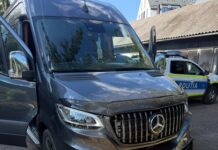 Piese auto suspectate de contrafacere și o autoutilitară de 45.000 de euro, confiscate la Rădăuți