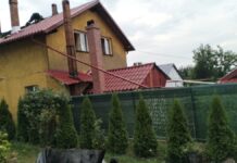 Incendiu la o casă din Dolheștii Mari. Acoperișul a fost distrus pe o suprafață de 120 de metri pătrați