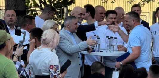 Primarul Vasile Rîmbu, la întâlnirea PNL Suceava cu tinerii: Vă întrebați ce caută un primar PSD la această întâlnire. Prietenii știu de ce!