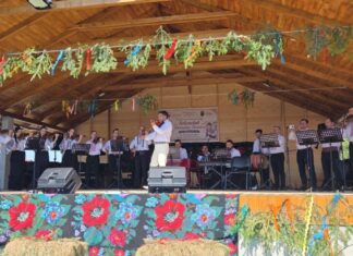 Un pod cultural peste ani: Grupul Folcloric Bucovina – USA și sărbătoarea folclorului la Soloneț