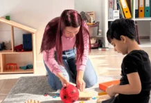 Centre de zi pentru copii cu autism, la Fălticeni și Suceava. Proiect de peste 7,8 milioane de lei, lansat de Help Autism și DGASPC Suceava