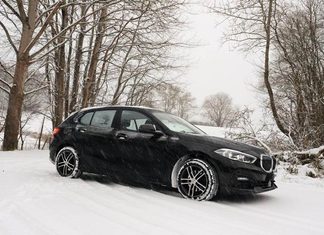 Lățimea anvelopei de iarnă nu decide singură performanța pe zăpadă: talonul înalt și dimensiunile omologate schimbă alegerea