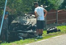 Bărbat din Păltinoasa rănit după ce s-a răsturnat cu mașina pe DN 2E, la Vârfu Dealului