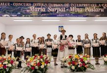 Trofeul Festivalului „Maria Surpat – Mina Pâslaru” de la Sadova a fost câștigat de un tânăr interpret din Bihor. Au participat 76 de concurenți din 12 județe