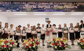 Trofeul Festivalului „Maria Surpat – Mina Pâslaru” de la Sadova a fost câștigat de un tânăr interpret din Bihor. Au participat 76 de concurenți din 12 județe