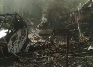 Incendiul de la Bucșoaia, lichidat. Au ars două anexe și parțial două locuințe. Opt iepuri au pierit