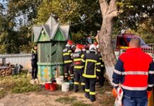 Bărbatul de 86 de ani care a căzut în fântână la Zvoriștea s-a dezechilibrat când s-a aplecat să ridice găleata cu apă. Poliția a cerut primăriei măsuri de asistență socială