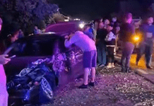 Accident pe DN 2H, la Bădeuți: Un tânăr de 18 ani la volanul unui BMW a lovit în depășire un Mercedes după ce ar fi fost surprins de un tractor ce a pătruns pe stradă