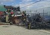 Incendiul de la târgul auto din Cumpărătura de la un foc în aer liber: au ars paleți, anvelope și materiale depozitate. Două semiremorci, avariate parțial