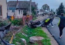 Tânăr din Frumosu reținut în arest după ce a condus beat și a izbit un gard și s-a răsturnat în șanț la Vatra Moldoviței
