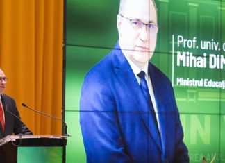 Doi miniștri ai Educației de la USV. De la „pamblică” la „grădiniță”: Când văcuța nu dă lapte / iar AI-ul e în zadar/ ne dăm seama că-i nevoie / de un medic…