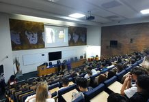 Săptămâna Prevenirii Criminalității a început la Suceava cu o conferință despre siguranța copiilor. Trei deținuți din Penitenciarul Botoșani au vorbit în fața elevilor
