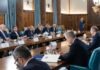 Președintele CJ Suceava, Gheorghe Șoldan, prezent la Palatul Victoria la discuțiile cu premierul Luca Niculescu despre presiunile bugetare și proiectele din județe