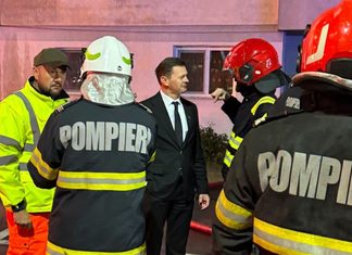 Prefectul Păstrăv le mulțumește pompierilor pentru intervenția de la incendiul din Suceava: unii au venit de acasă, din timpul liber sau din concediu