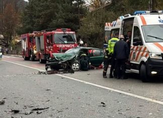 Accidentul de la Iacobeni produs după ce un șofer adormit la volan și a lovit frontal un alt autoturism