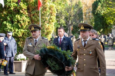 Ziua Armatei Române, marcată la Suceava prin ceremonii militare și religioase. Omagiu adus eroilor și militarilor aflați în serviciu