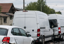 Accident rutier cu trei vehicule în Liteni: o persoană rănită