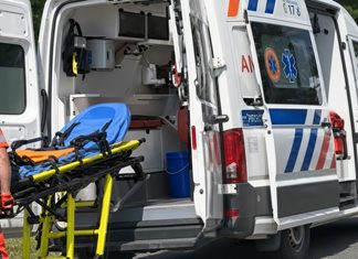 Un adolescent și un bărbat, răniți la târgul de cai din Satu Mare, după ce au fost loviți de un cal
