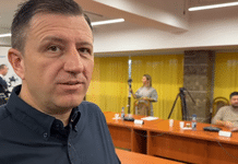 Viceprimarul Daniel Ungurian după ședința CL spune că primarul aplică principiul unei dictaturi necontrolate: Dacă te controlezi, vorbești frumos, respecți pe celălalt